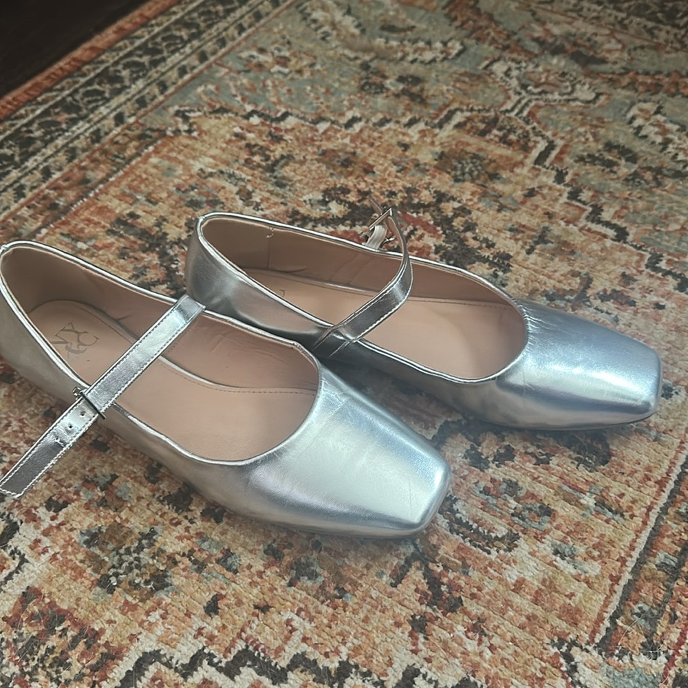 Silver metallic ballet flats